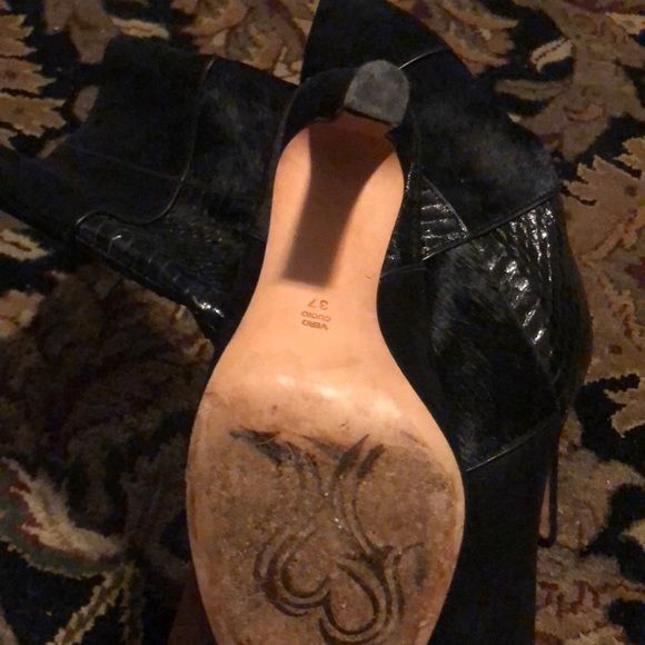 Boots - Picture 7 of 8